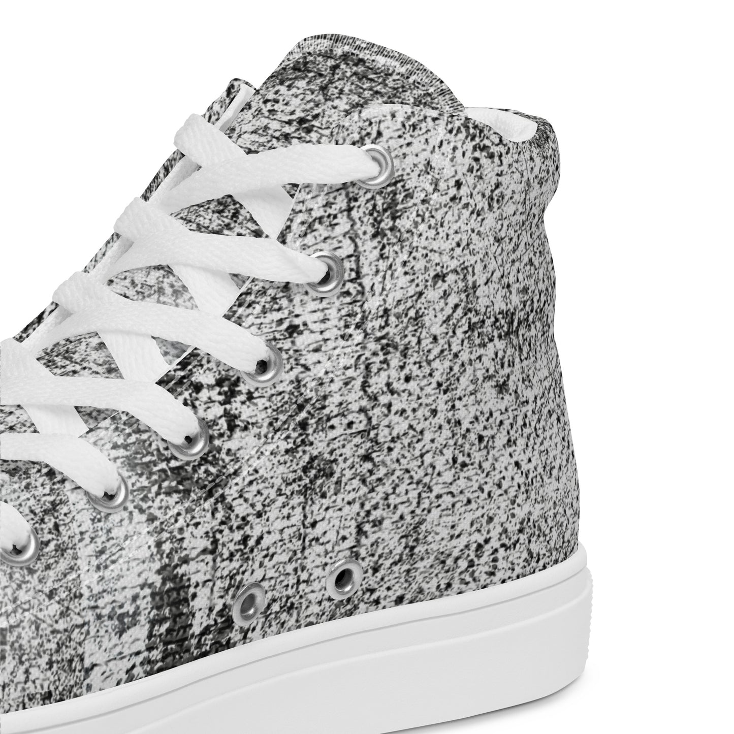 Men’s high top Distressed Pattern canvas shoes.