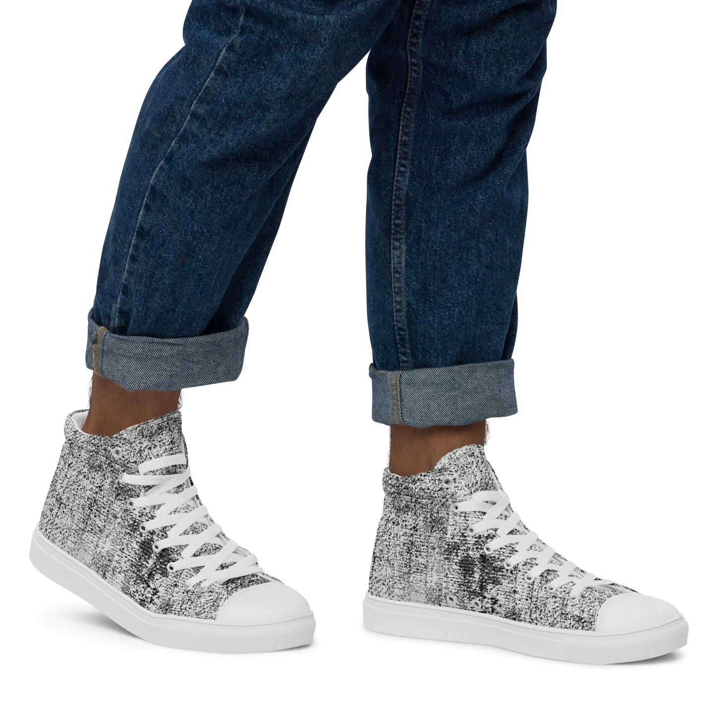 Men’s high top Distressed Pattern canvas shoes.