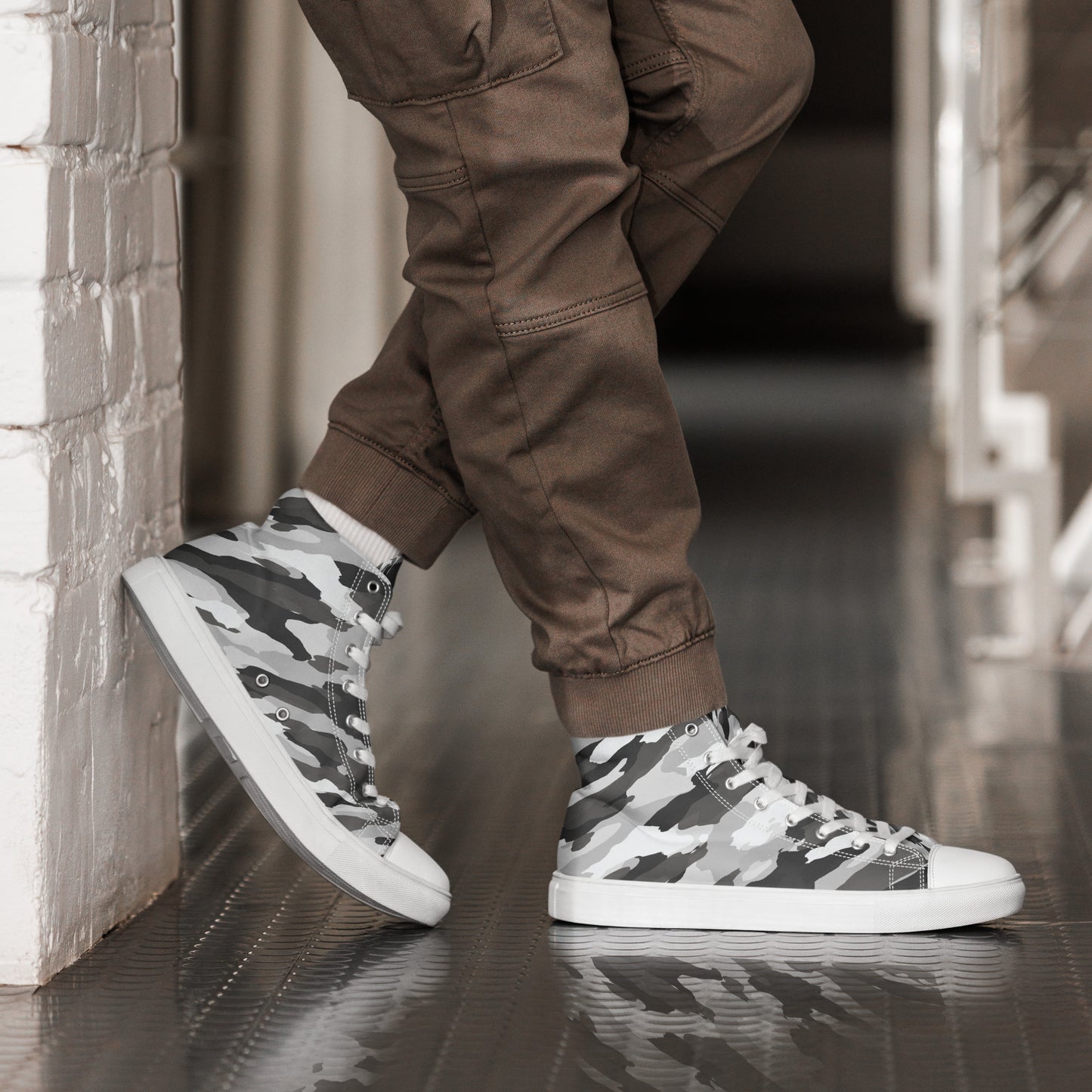 Men’s high top Urban Camo canvas shoes